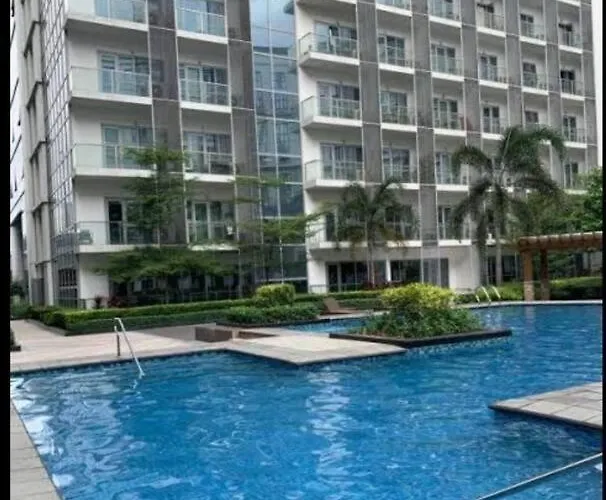Cozy Flat Near Airport *